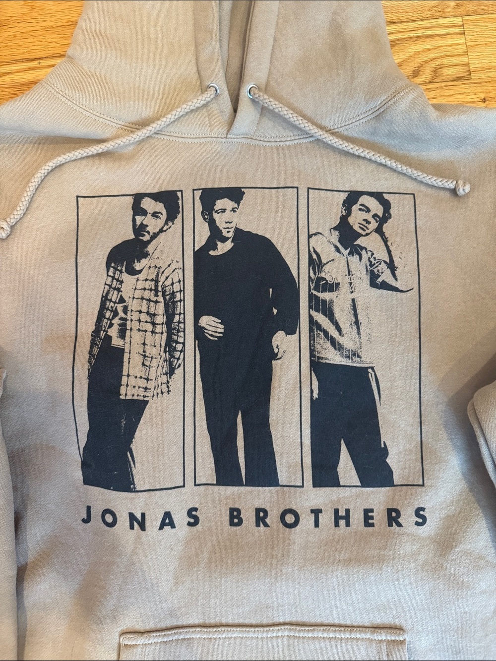 Jonas Brothers Hoodie - Tour 2023 - Picture 2 of 4